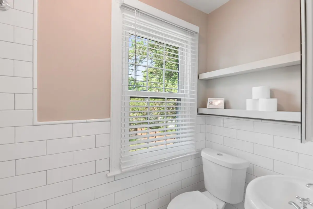 Massive 5BR Historic CozySuites House