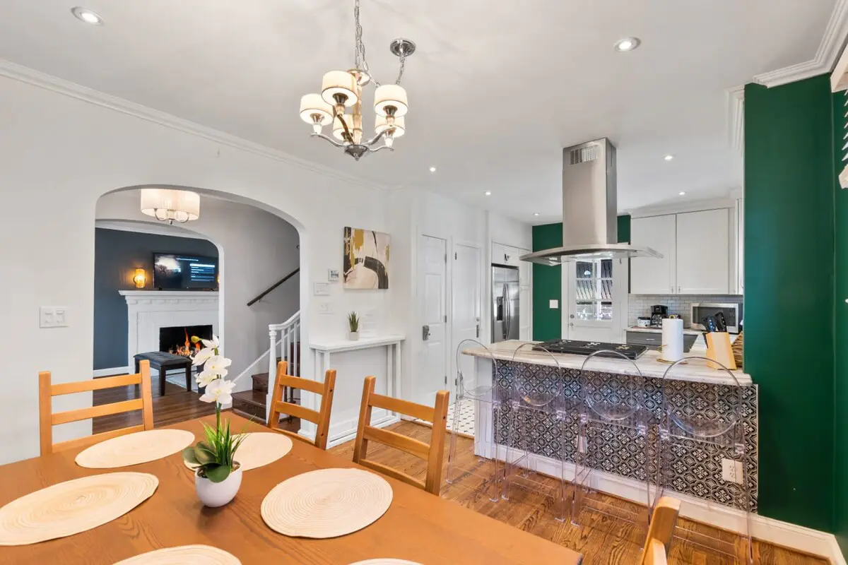 Massive 5BR Historic CozySuites House