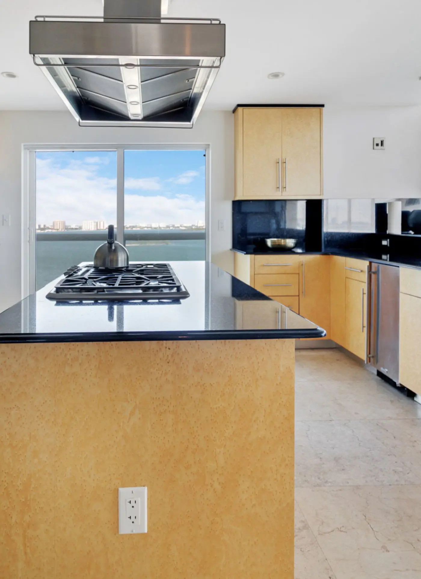 Roami at Adagio | Miami | Waterfront 6BD