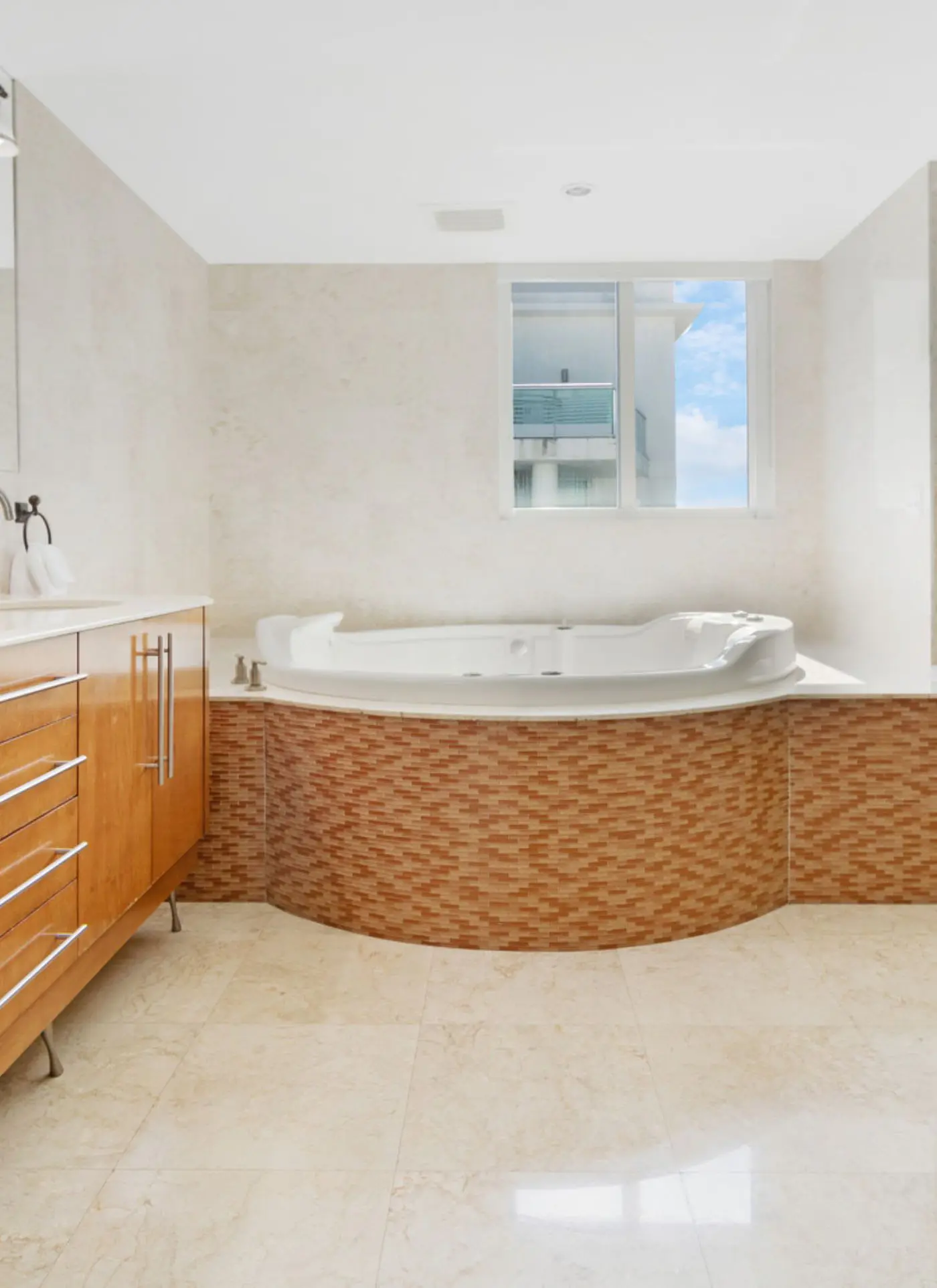 Roami at Adagio | Miami | Waterfront 6BD