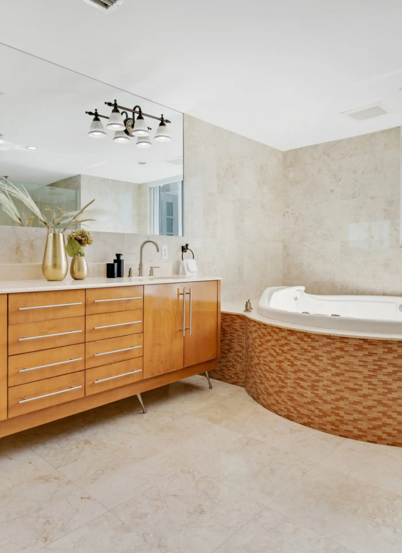 Roami at Adagio | Miami | Waterfront 6BD
