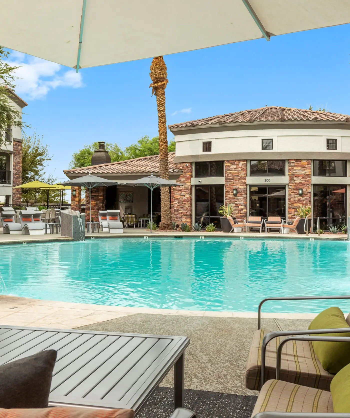 2BR CozySuites Glendale by the stadium with pool!