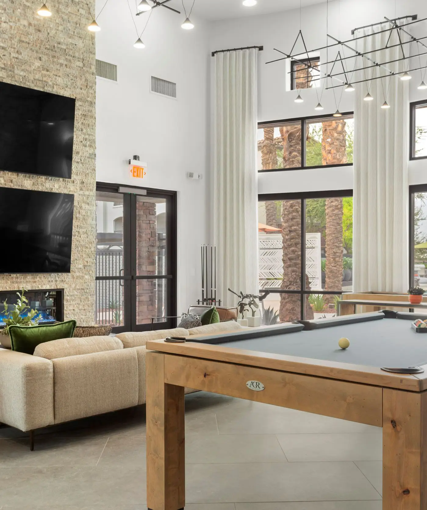 2BR CozySuites Glendale by the stadium with pool!