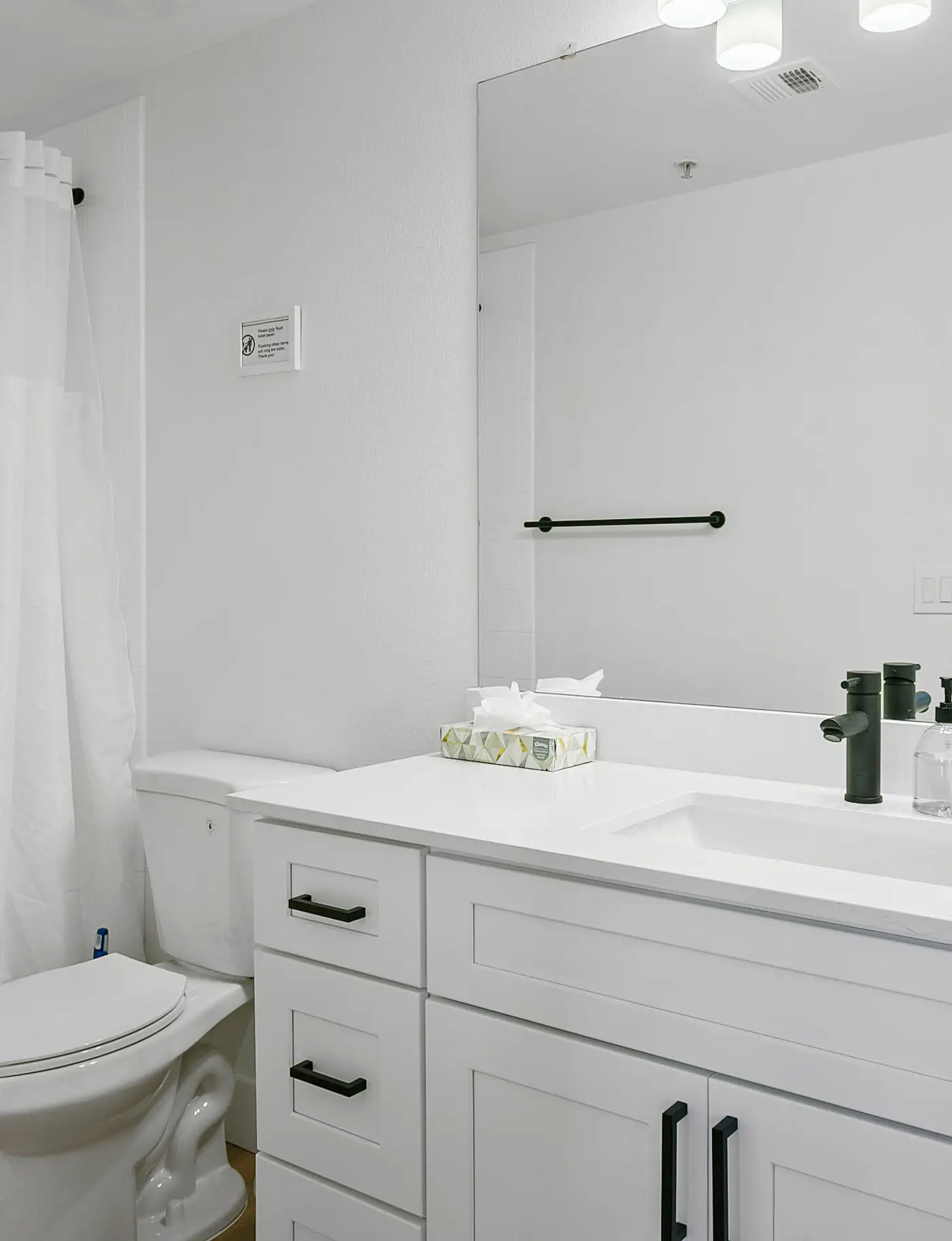 2BR CozySuites Glendale by the stadium with pool!