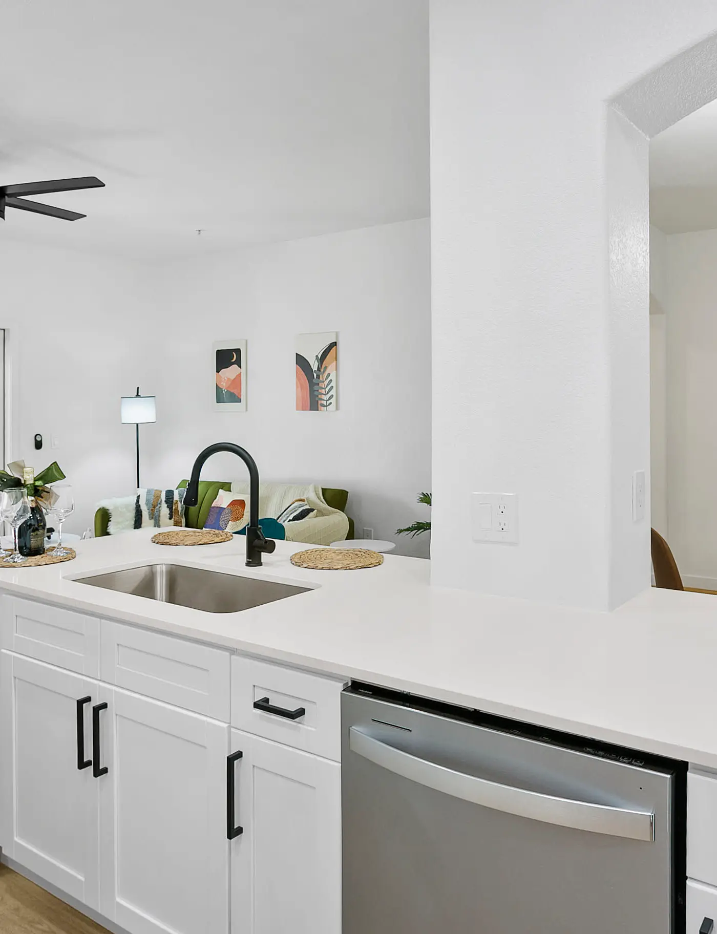 2BR CozySuites Glendale by the stadium with pool!