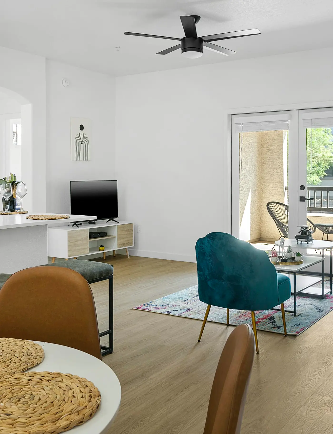 2BR CozySuites Glendale by the stadium with pool!