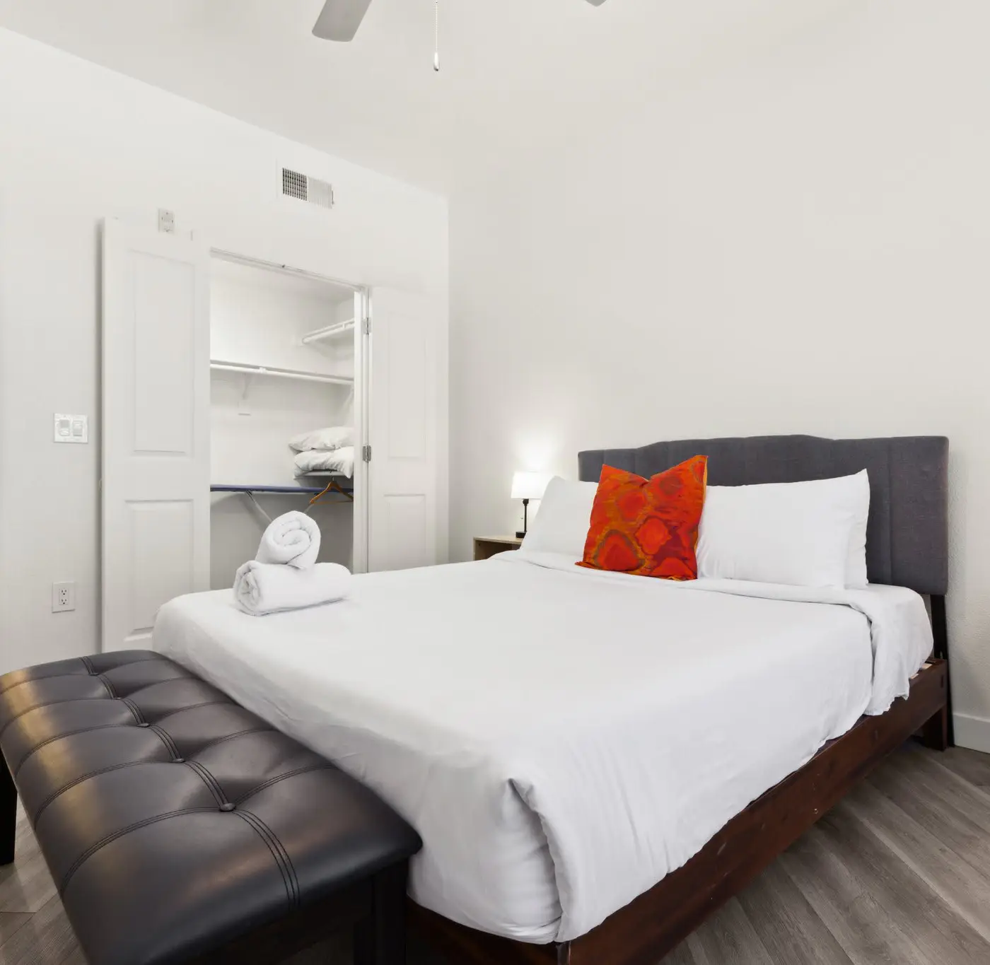 Modern 2BR CozySuites Glendale by stadium w/ pool!