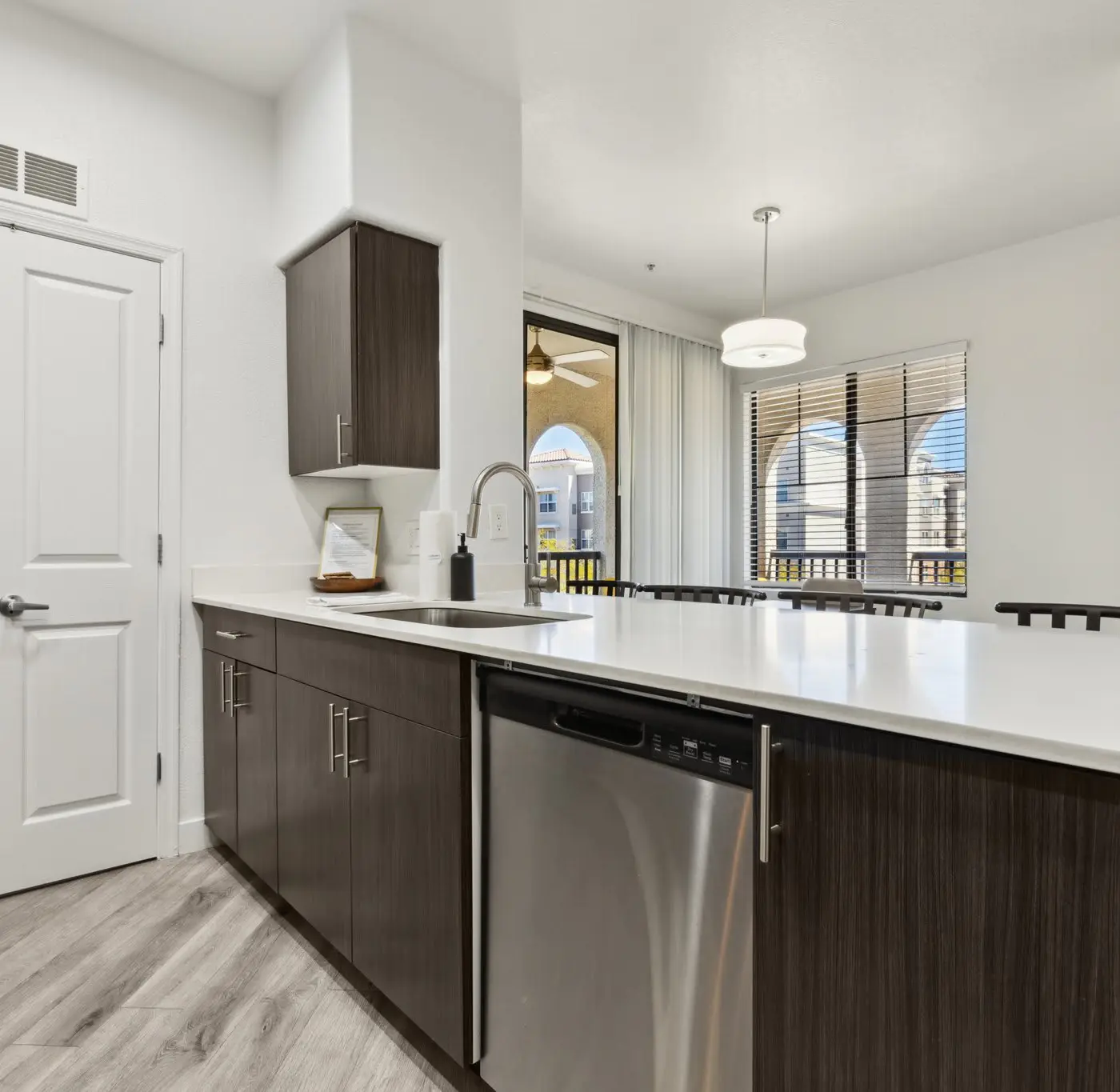 Modern 2BR CozySuites Glendale by stadium w/ pool!