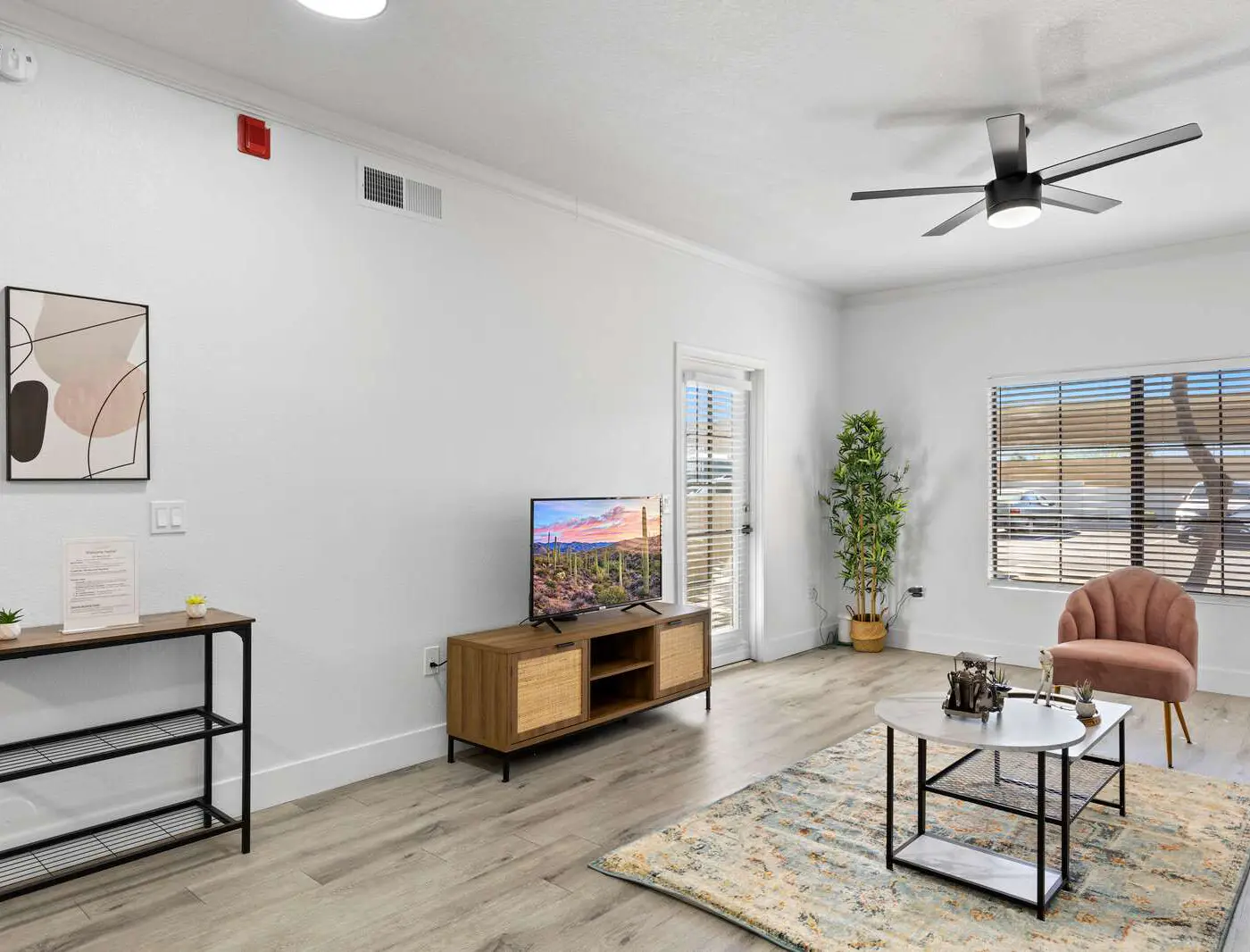 CozySuites Chandler 1BR with 2 Pools + Jacuzzi
