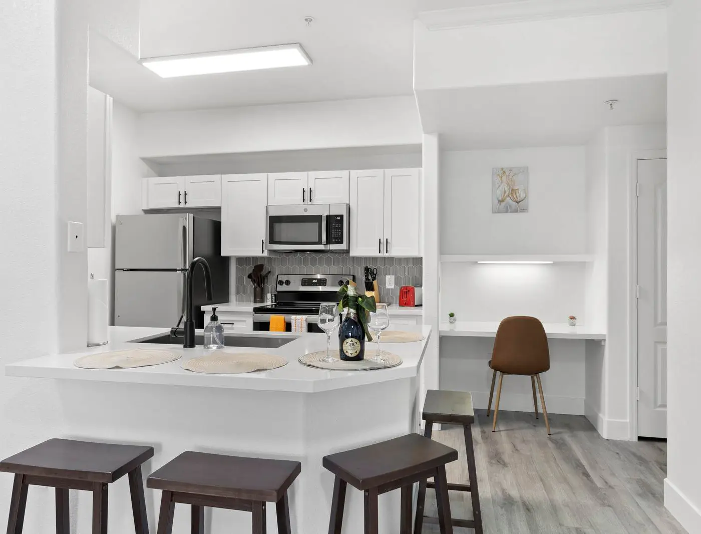 CozySuites Chandler 1BR with 2 Pools + Jacuzzi