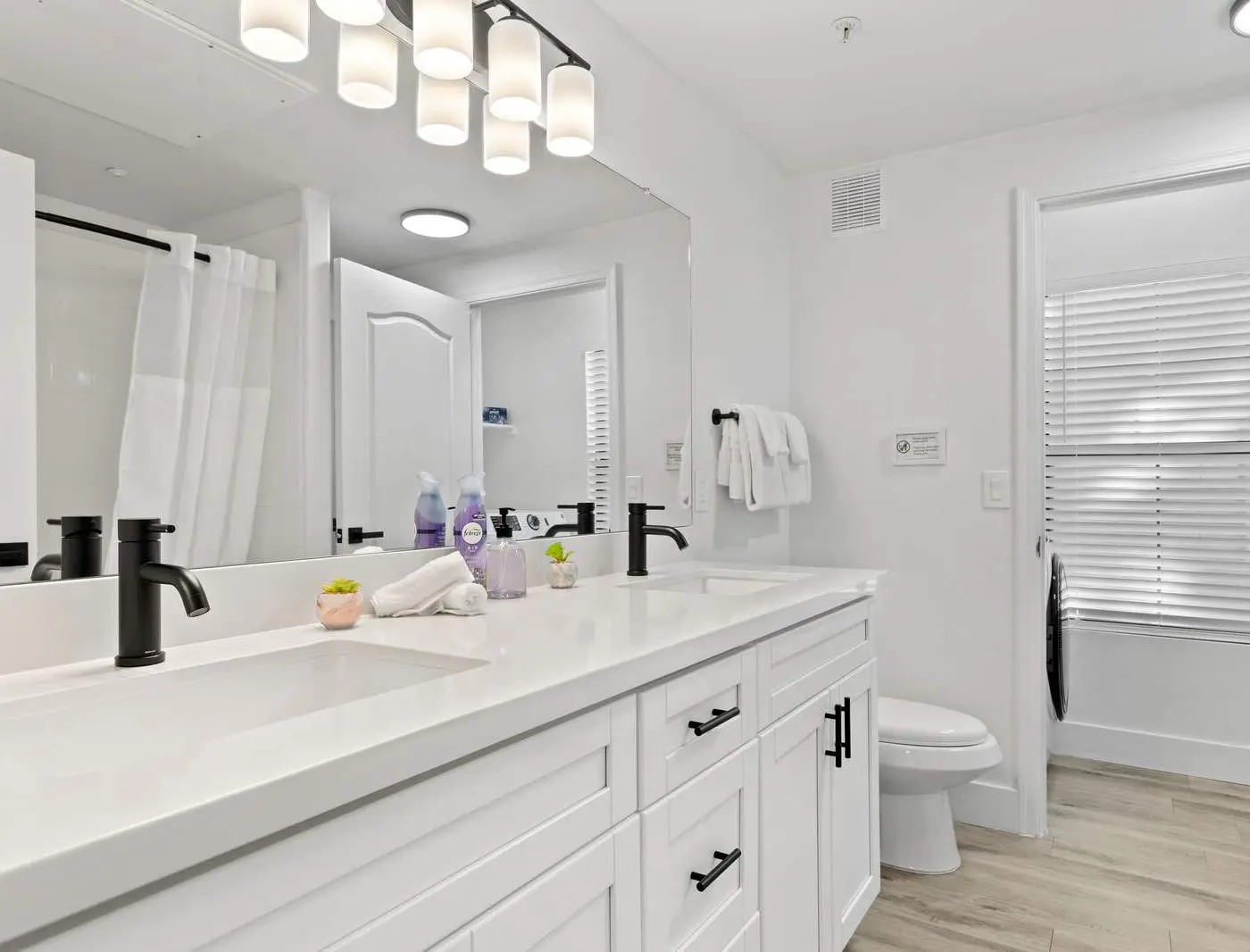 CozySuites Chandler 1BR with 2 Pools + Jacuzzi