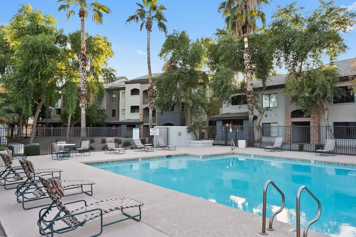 CozySuites Chandler 1BR with 2 Pools + Jacuzzi