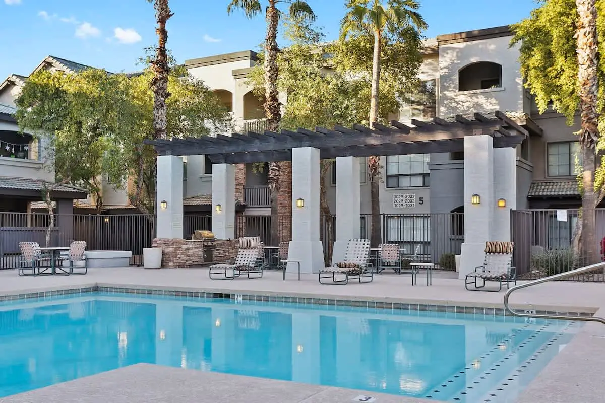 CozySuites Chandler 1BR with 2 Pools + Jacuzzi