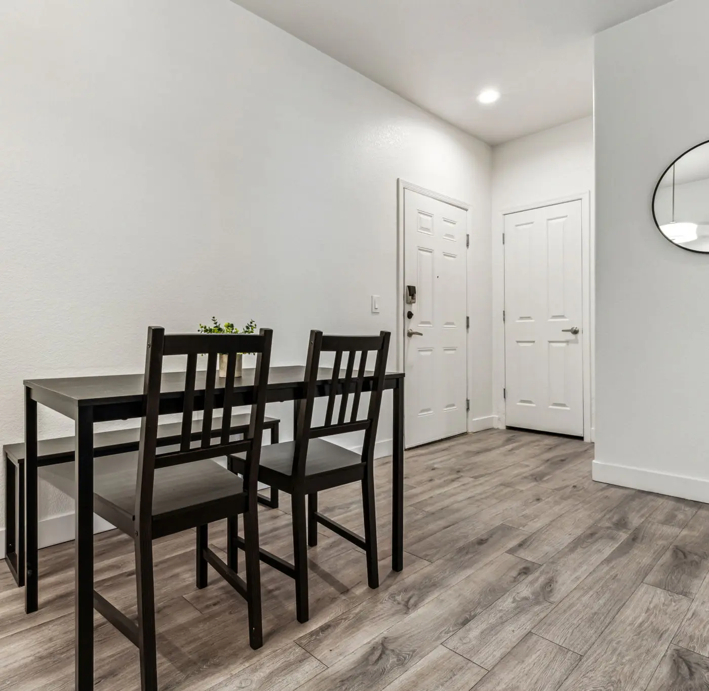 CozySuites Glendale stadium area and pool