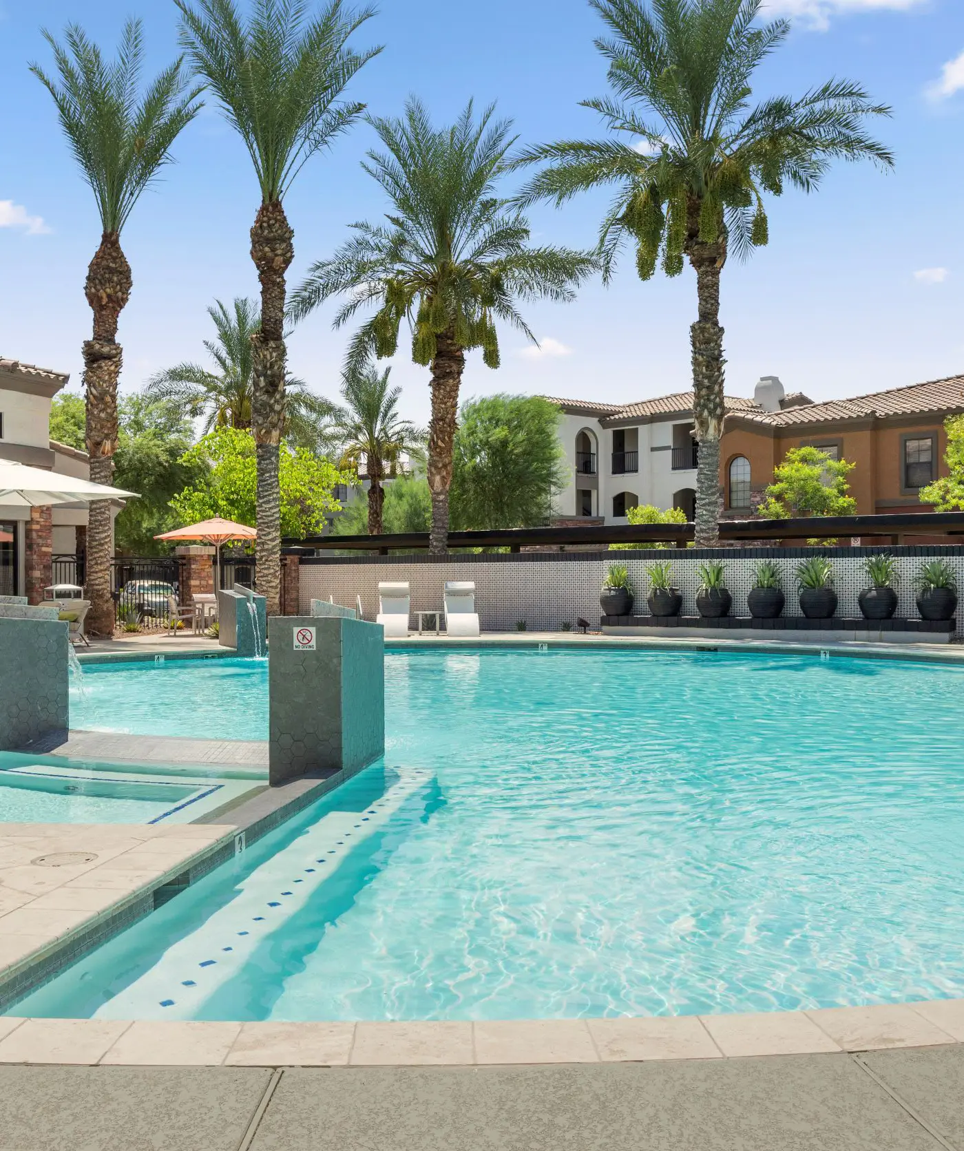 Glendale near Stadium w/ Pool by Cozysuites