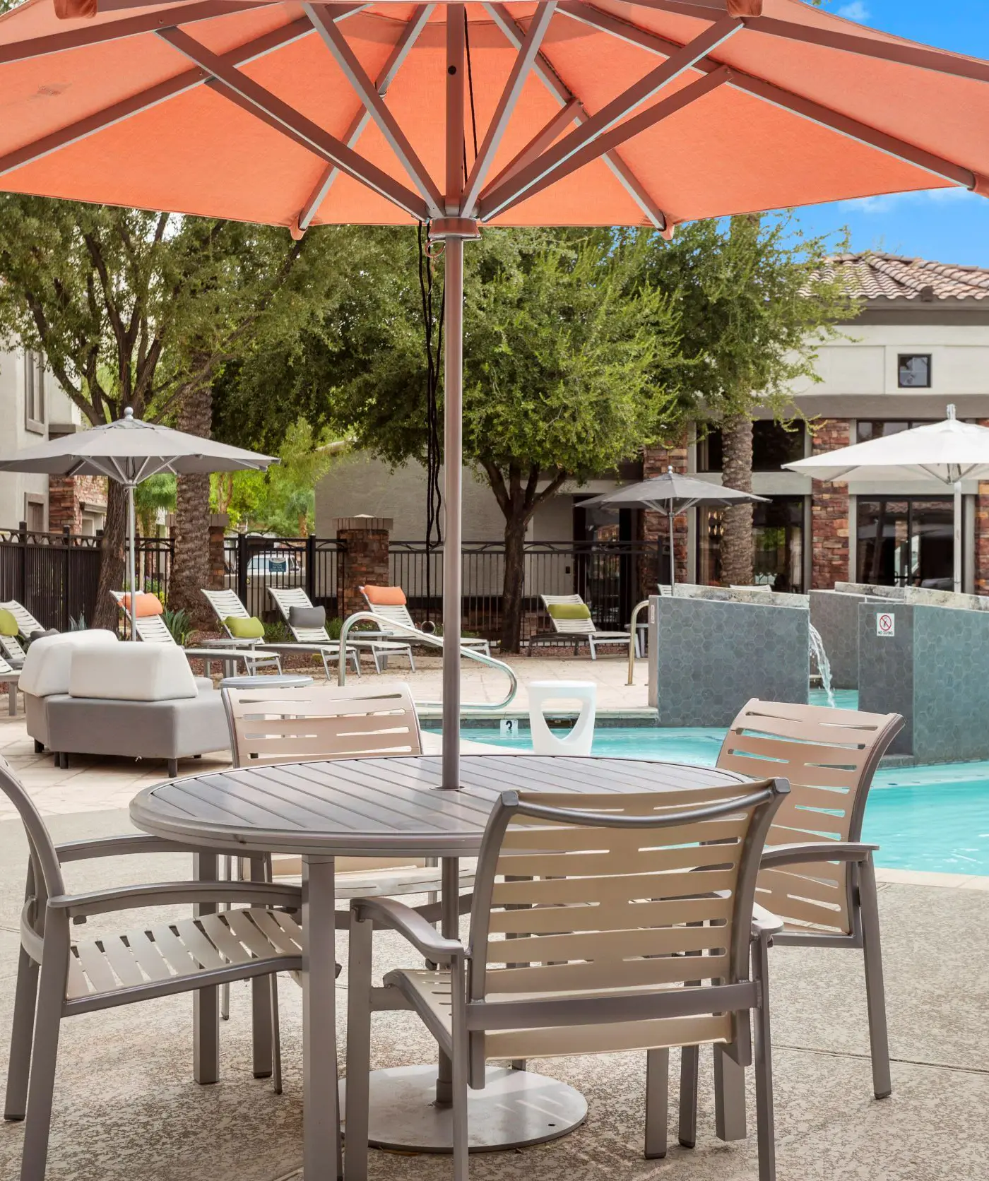 Glendale near Stadium w/ Pool by Cozysuites