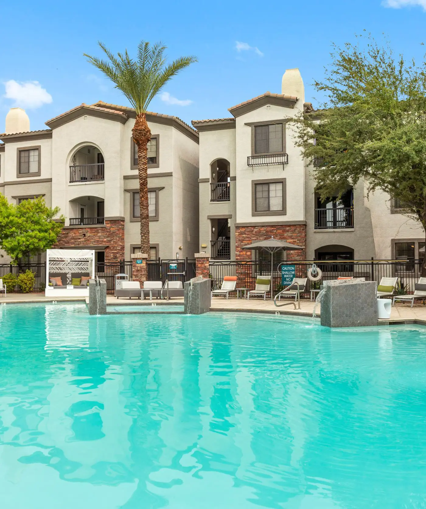 Glendale near Stadium w/ Pool by Cozysuites