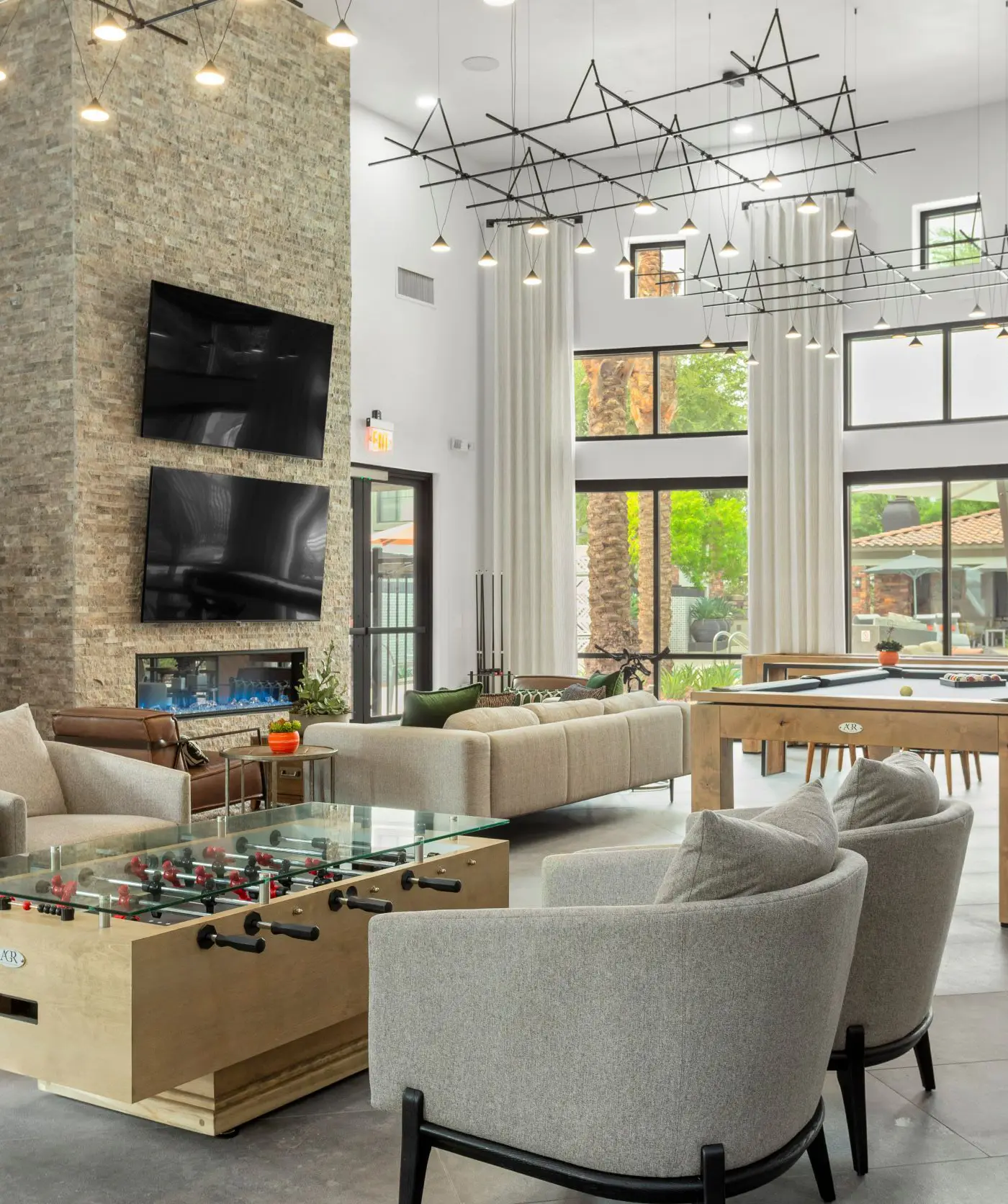 Glendale near Stadium w/ Pool by Cozysuites