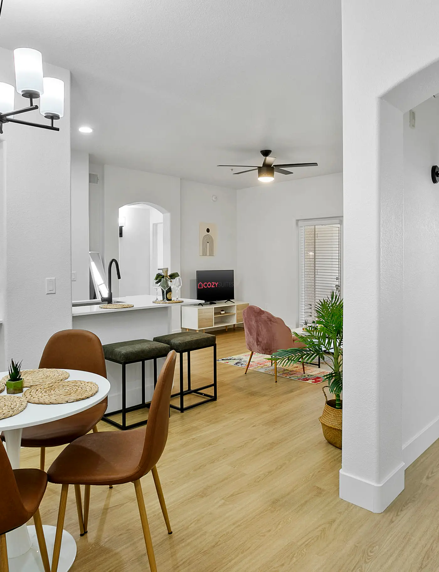 Glendale near Stadium w/ Pool by Cozysuites