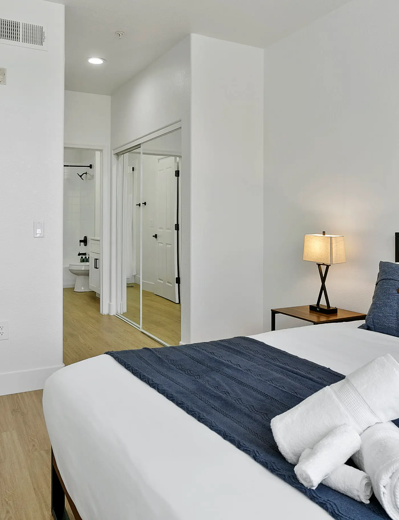 Glendale near Stadium w/ Pool by Cozysuites