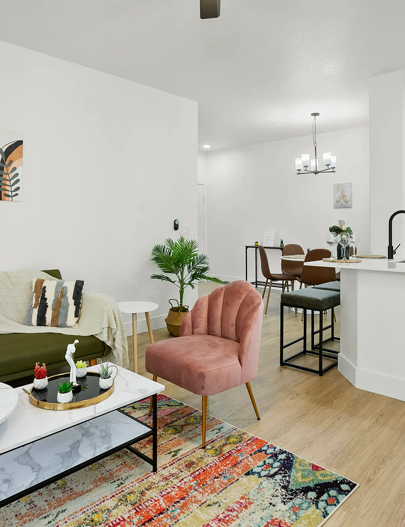 Glendale near Stadium w/ Pool by Cozysuites
