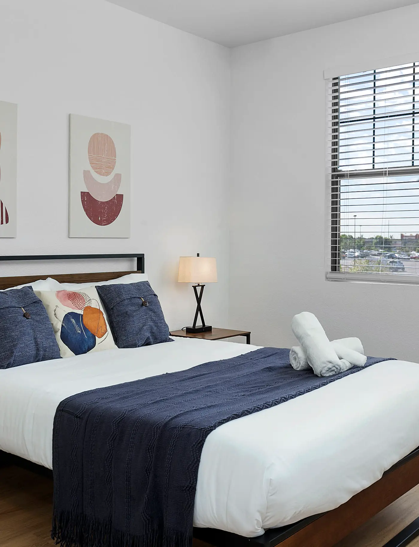 Glendale near Stadium w/ Pool by Cozysuites