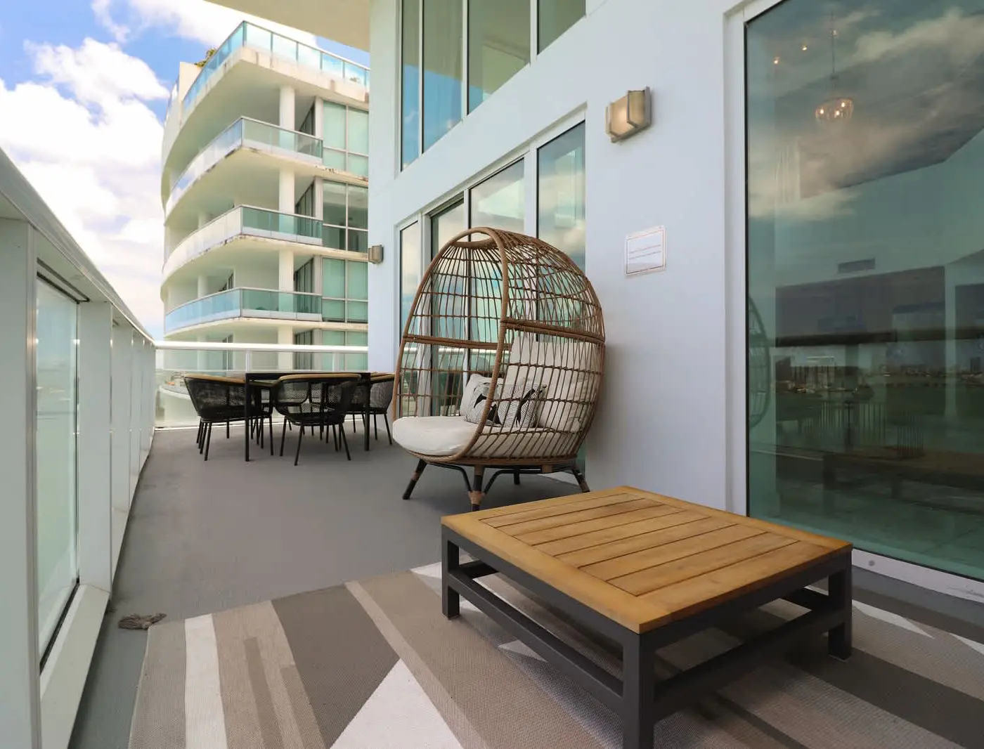 Roami at Adagio | Miami | 6BR Combo