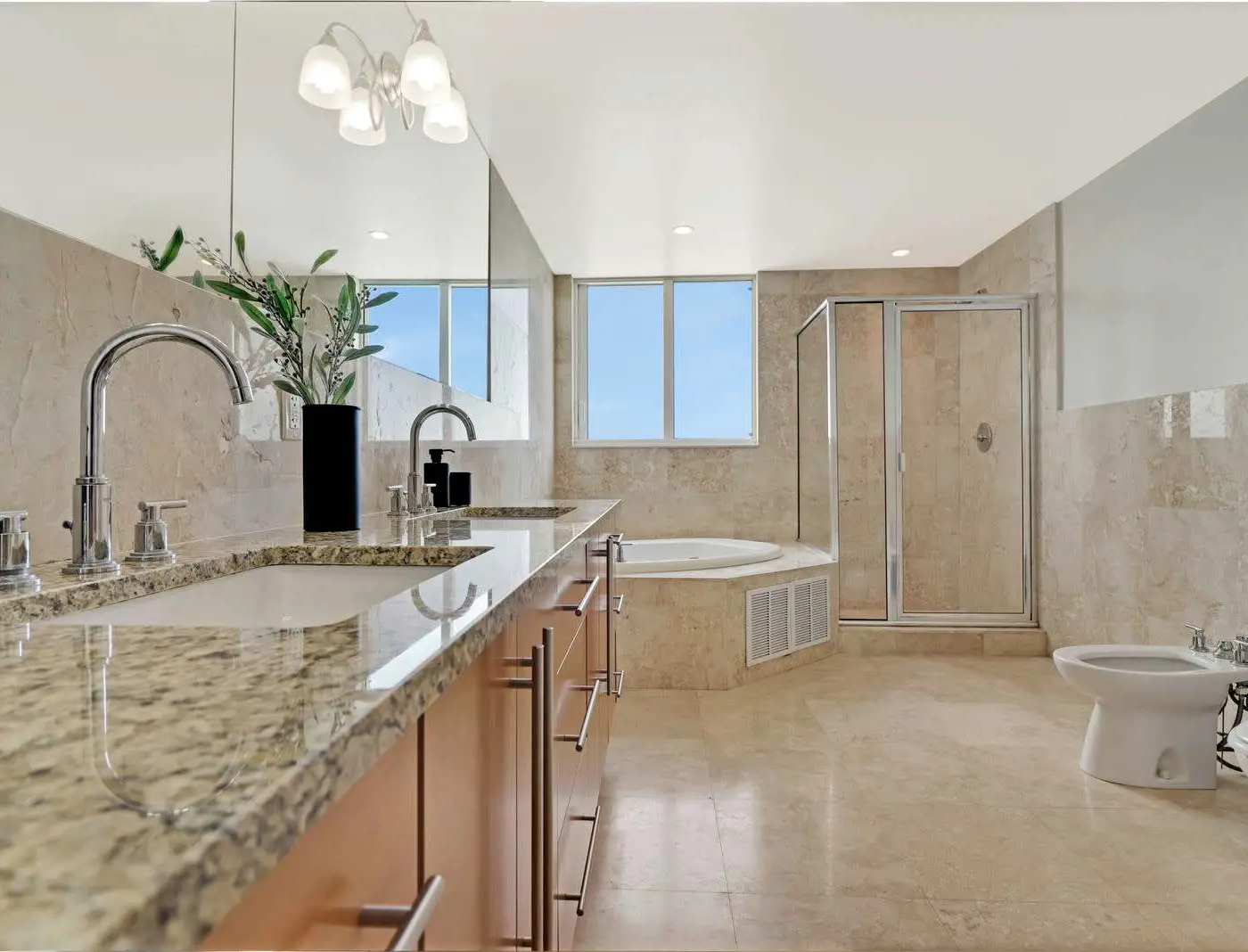 Roami at Adagio | Miami | 6BR Combo