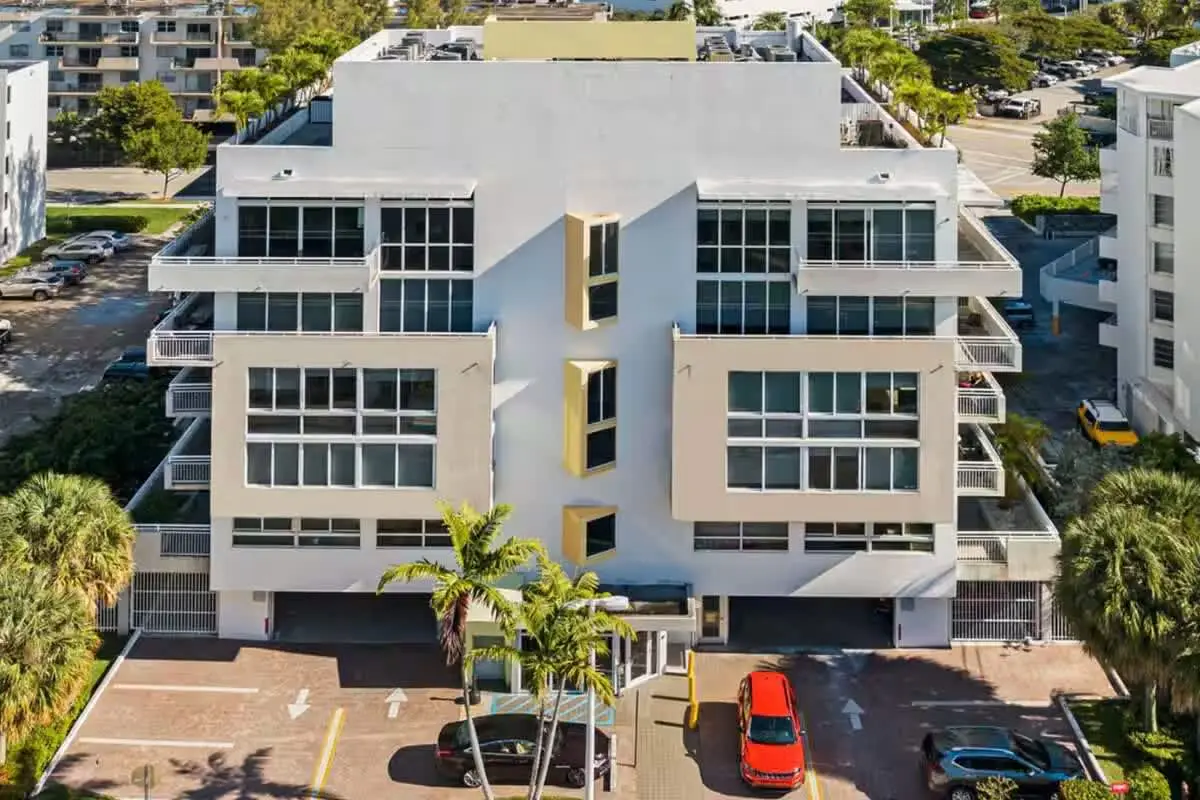 Roami at Sunny Isles | Rooftop Pool | 3 BR