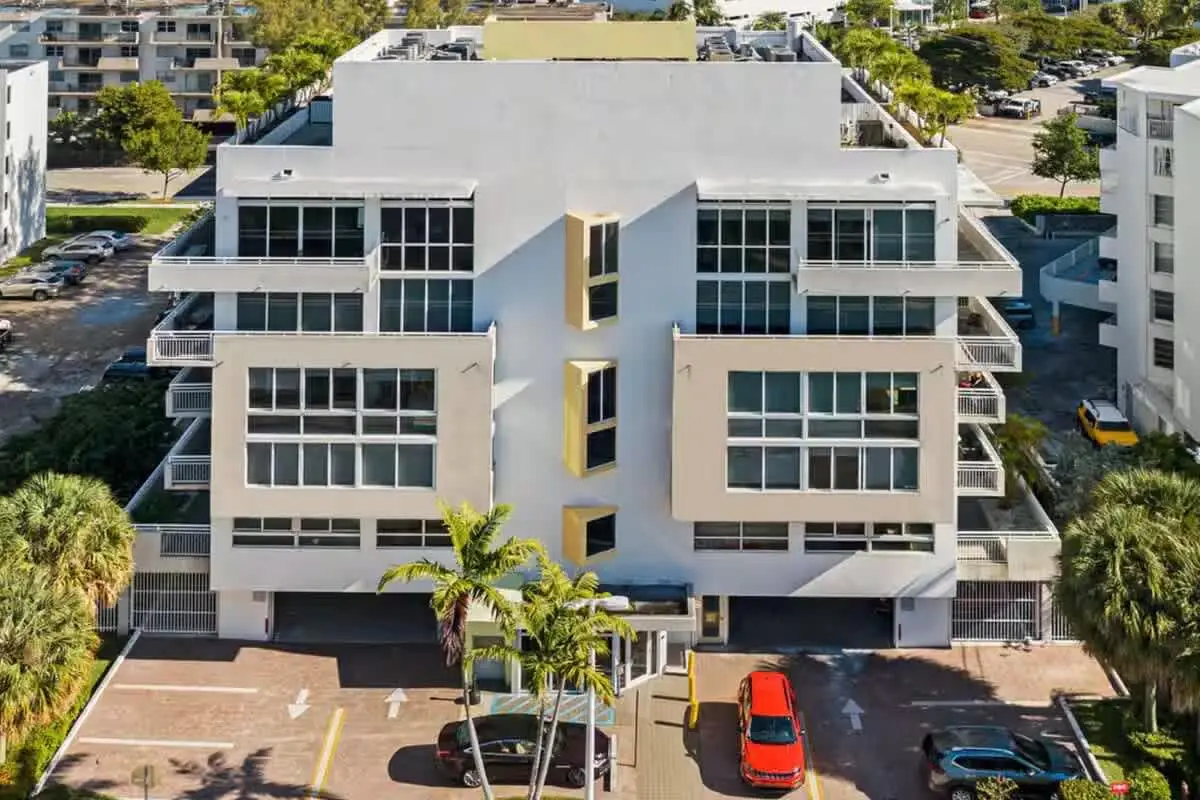 Roami at Sunny Isles | 6BR Combo