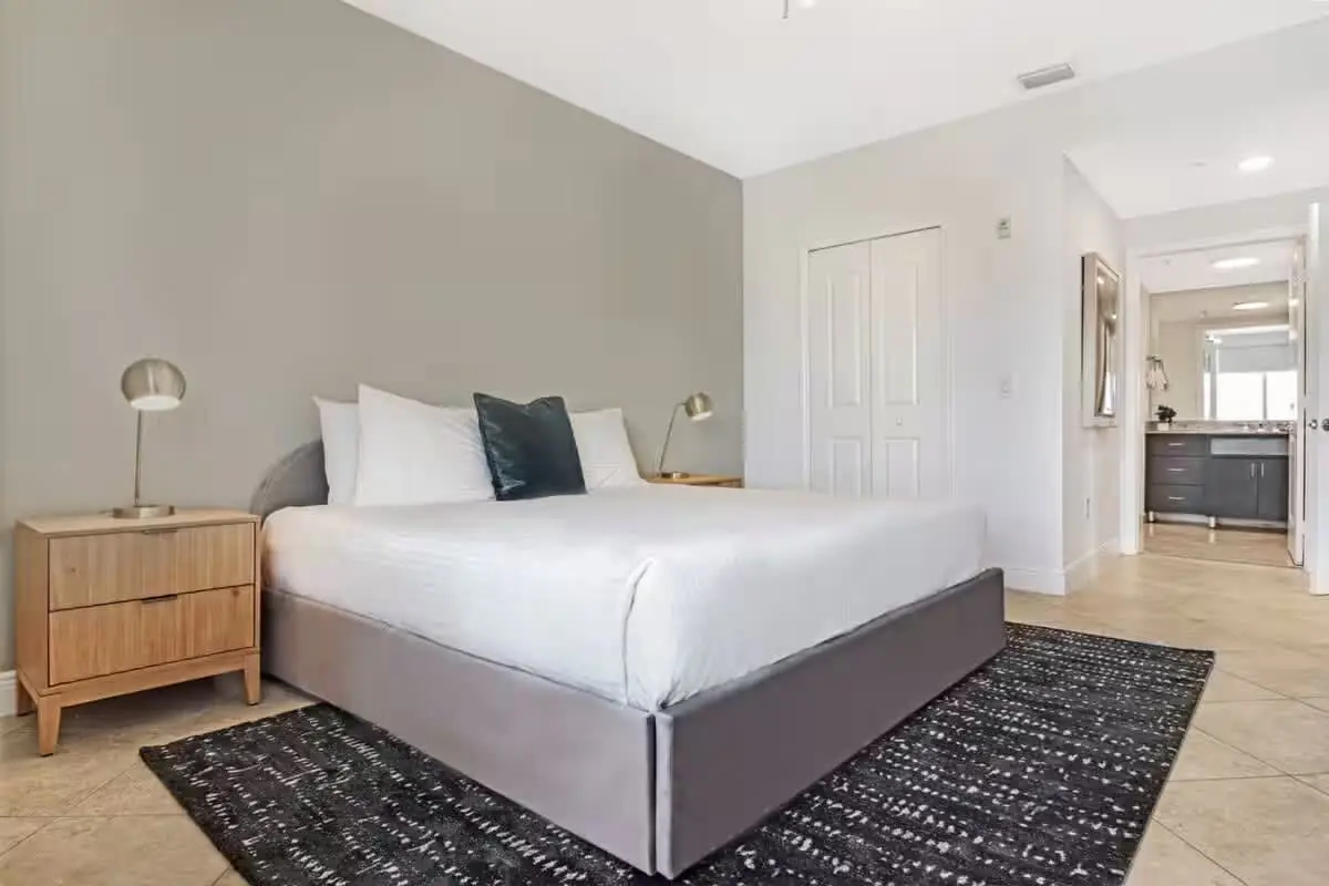 Roami at Sunny Isles | 6BR Combo