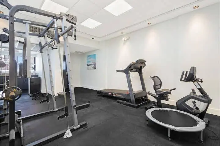 Roami at Sunny Isles | 6BR Combo