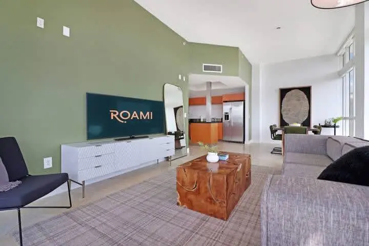 Roami at Sunny Isles | 6BR Combo