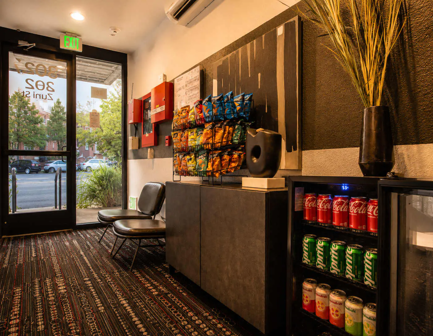 Roami at Zuni | Chic LoHi Apartment
