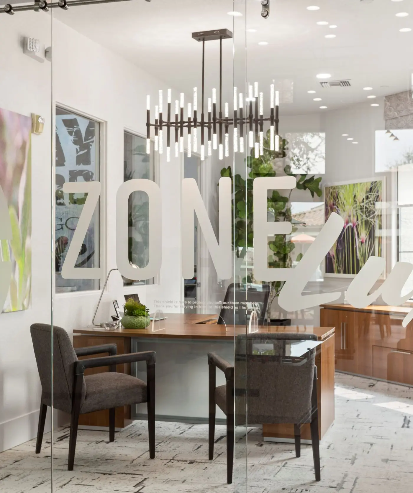 CozySuites Glendale | pool near the stadium