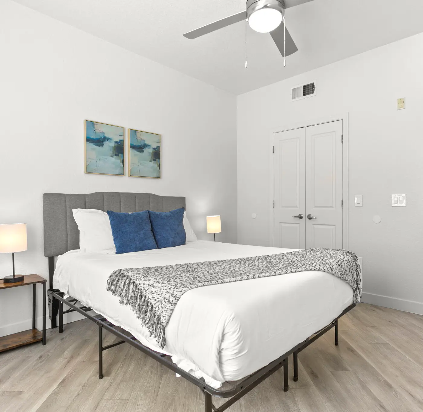CozySuites Glendale | pool near the stadium