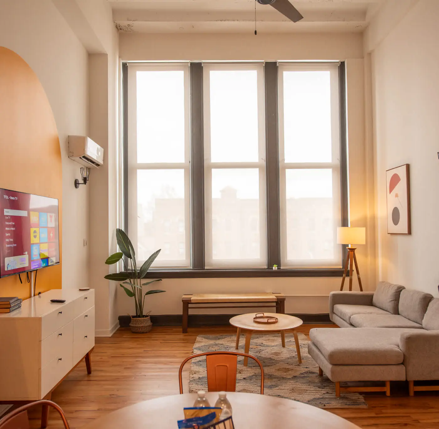 Sosuite | Studio Loft  Gym, Lounge