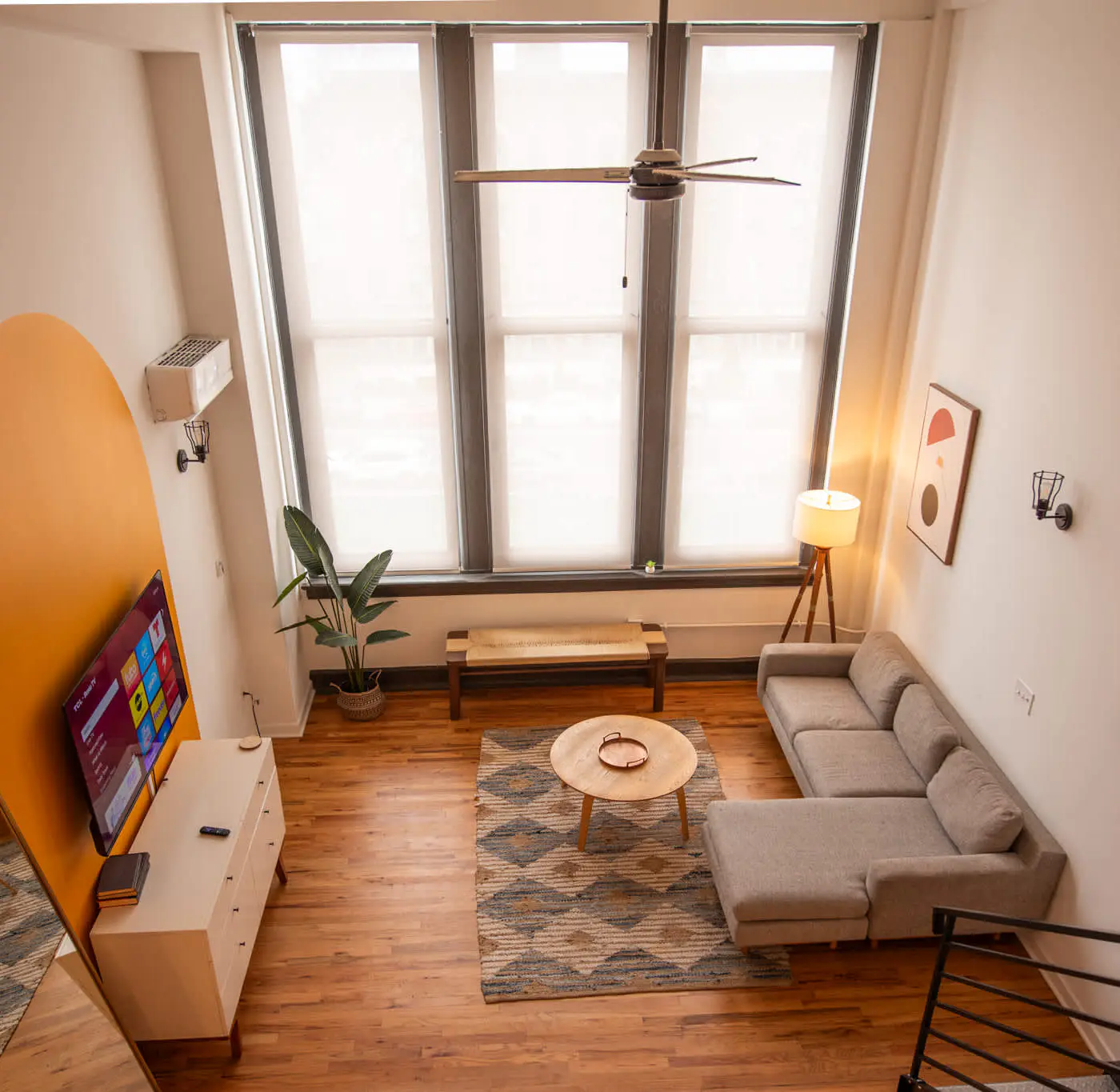 Sosuite | Studio Loft  Gym, Lounge