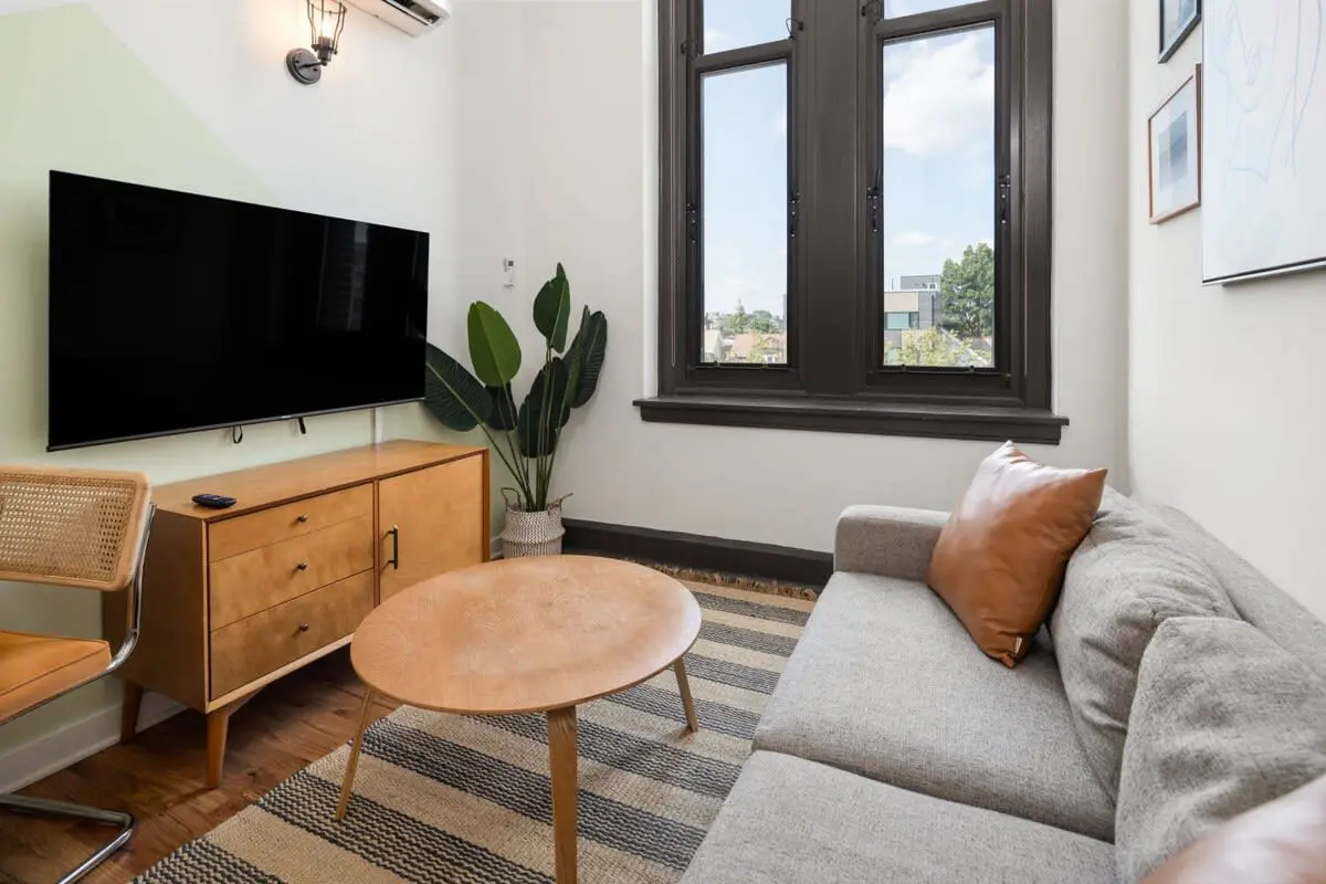 Sosuite | Studio Loft w W/D, Gym, Lounge