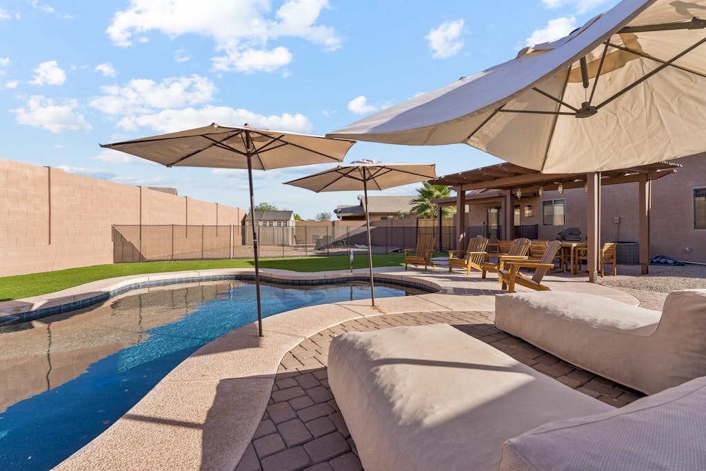 Oasis on Aubrac | Modern 5BR | Private Pool | Pergola & Firepit | Sleeps 8