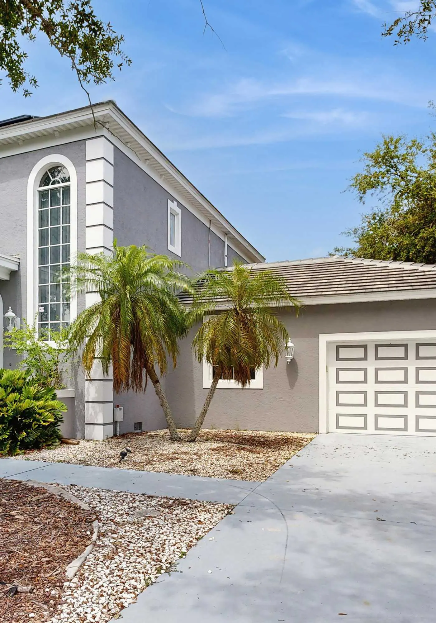 Spacious 3 Bedroom Waterfront Home with Private Pool and in Port Charlotte