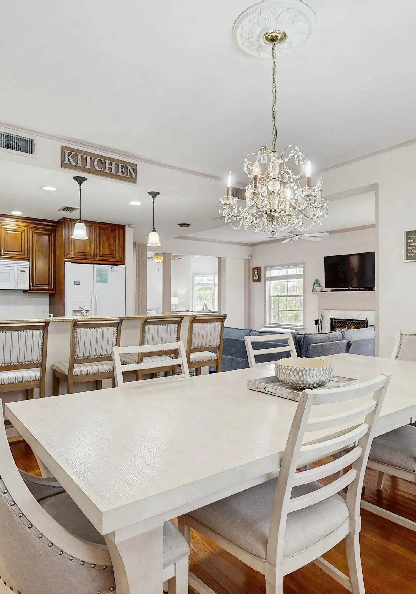 Spacious 3 Bedroom Waterfront Home with Private Pool and in Port Charlotte