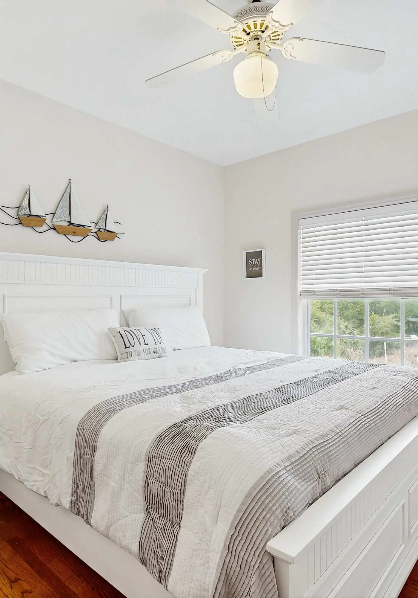 Spacious 3 Bedroom Waterfront Home with Private Pool and in Port Charlotte