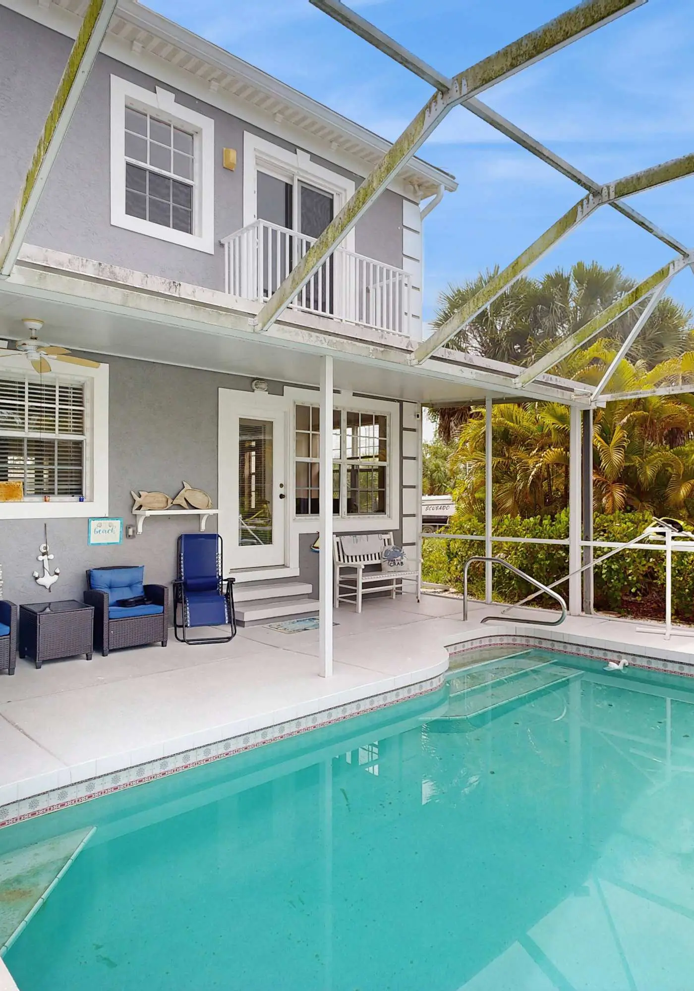 Spacious 3 Bedroom Waterfront Home with Private Pool and in Port Charlotte