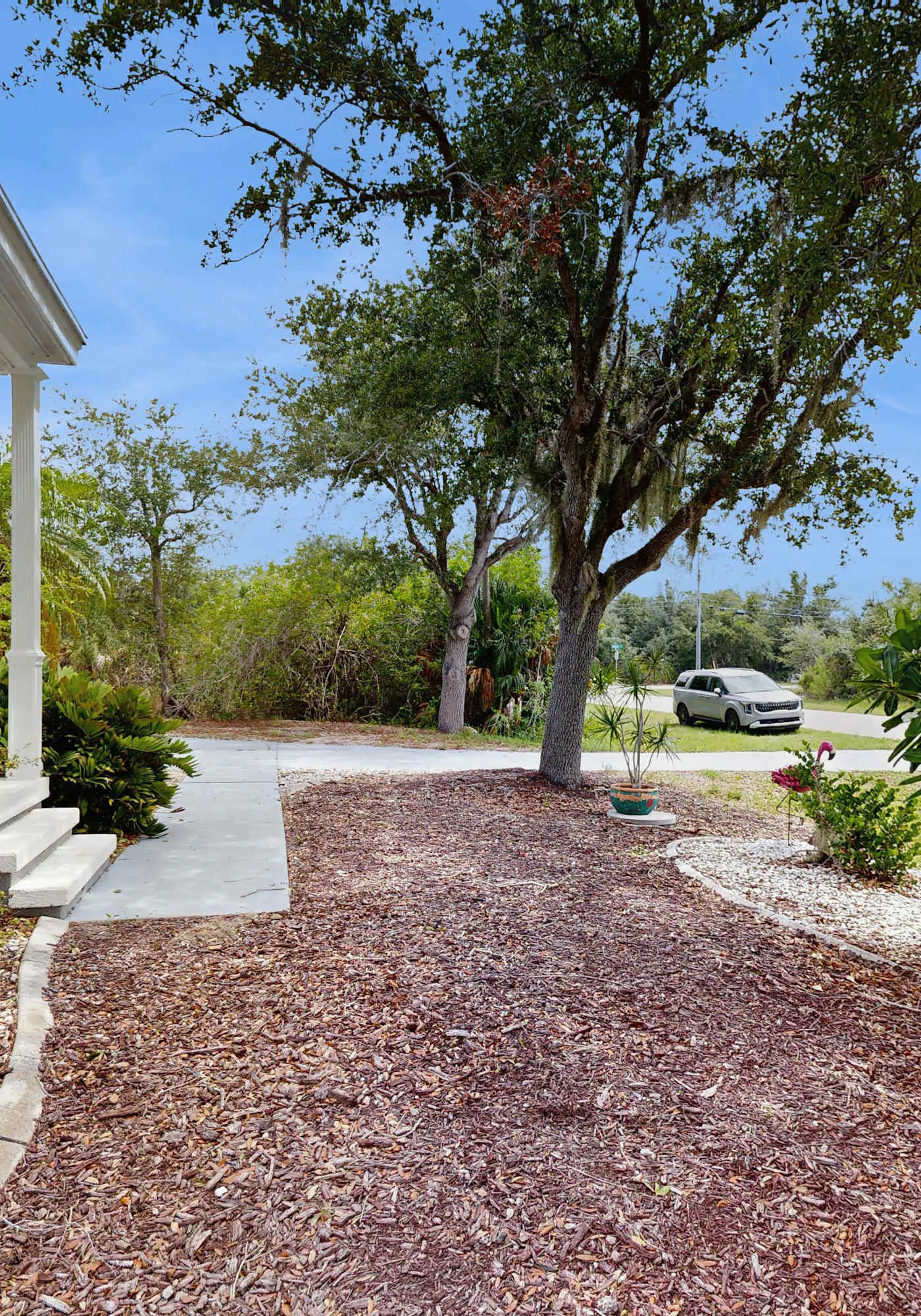 Spacious 3 Bedroom Waterfront Home with Private Pool and in Port Charlotte