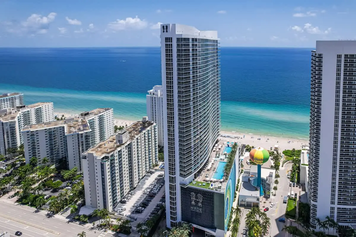 Lyfe Resort l Ocean/Pool View Gym, Beach Access