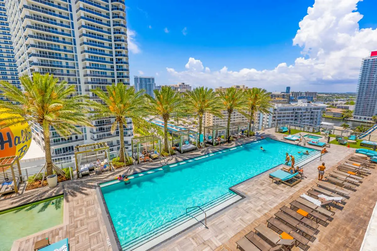 Lyfe Resort l Ocean/Pool View Gym, Beach Access