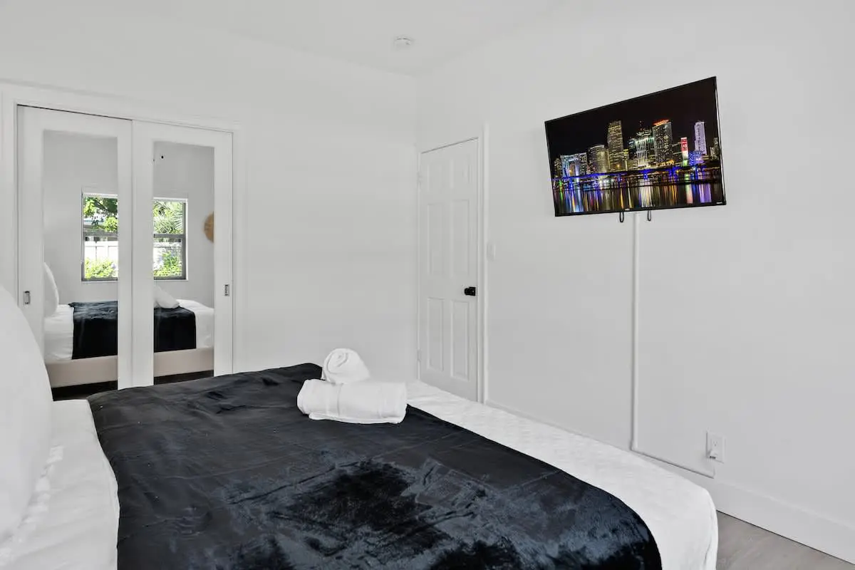 Heated Pool Home Close to Beach  Pool Table