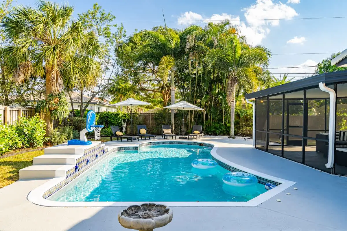 Heated Pool Home Close to Beach  Pool Table