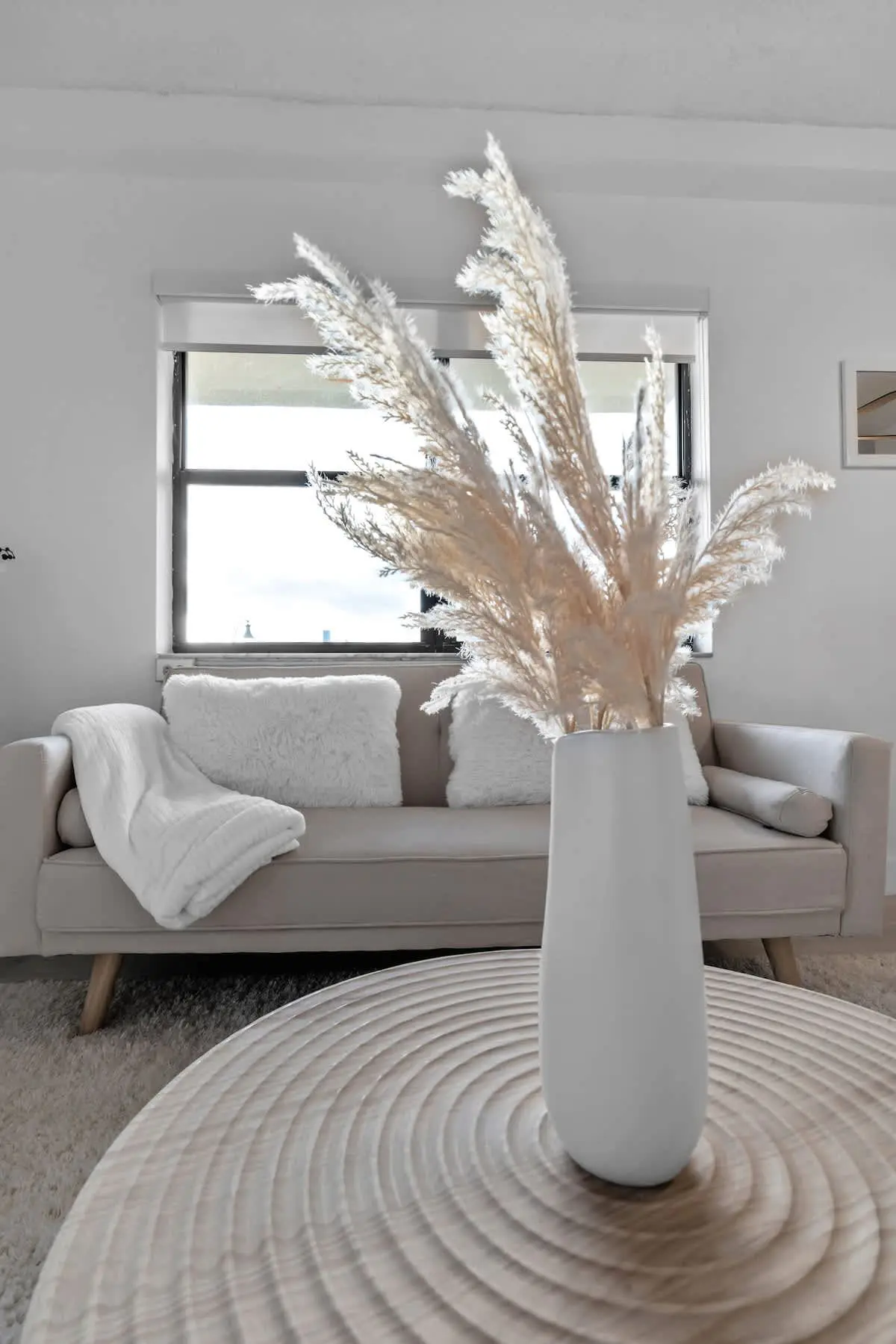 Beachfront Apt w/ Pool & Free Parking